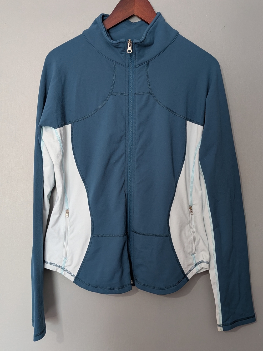 Lululemon Shape Up Women's Teal White Performance Jacket